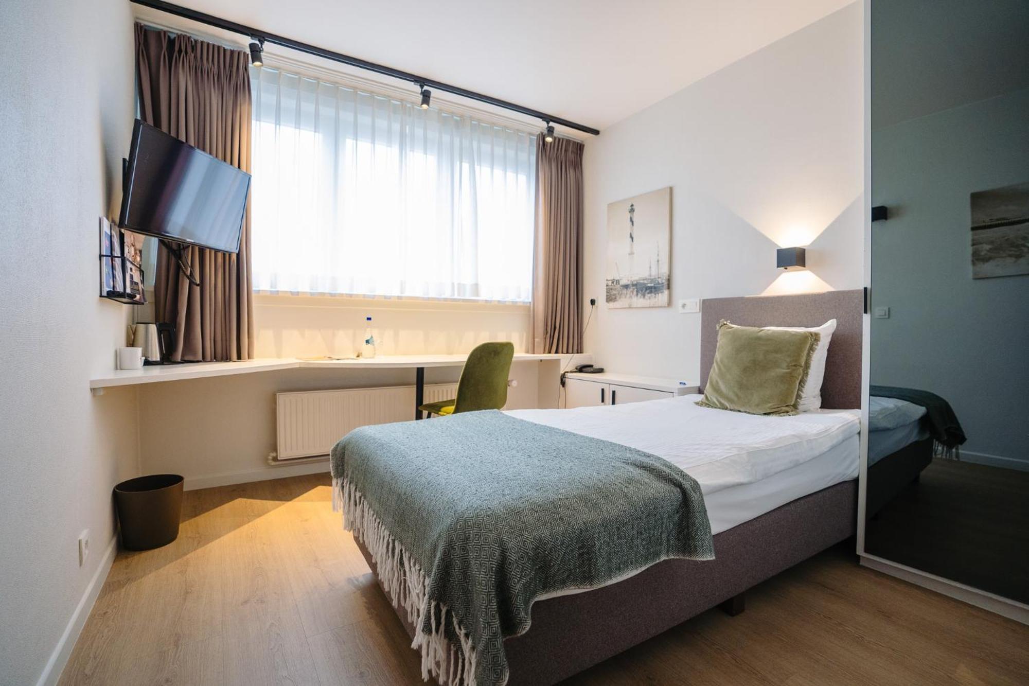 Du Bassin Hotel 3*